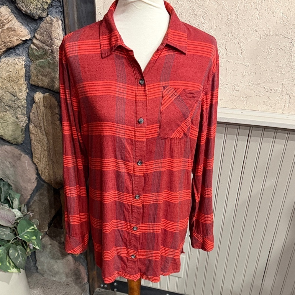 Magellan Outdoors Red Plaid Women's Button Down Shirt